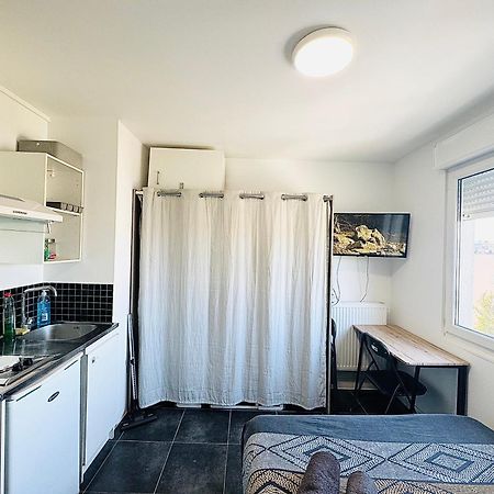 Studio A 300 Metres De La Gare Et 25 Minutes De Paris En Train Melun Eksteriør bilde